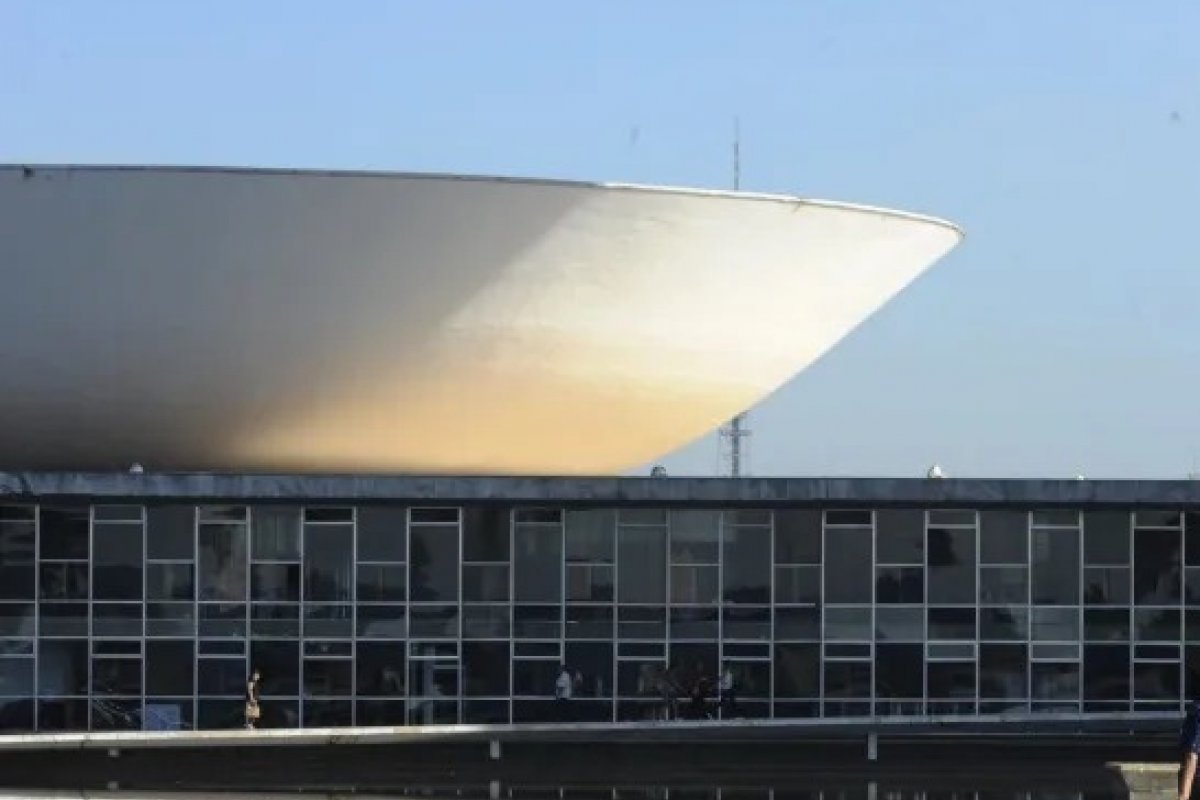 ‘Sobras eleitorais’: ações no STF podem impactar composição da Câmara