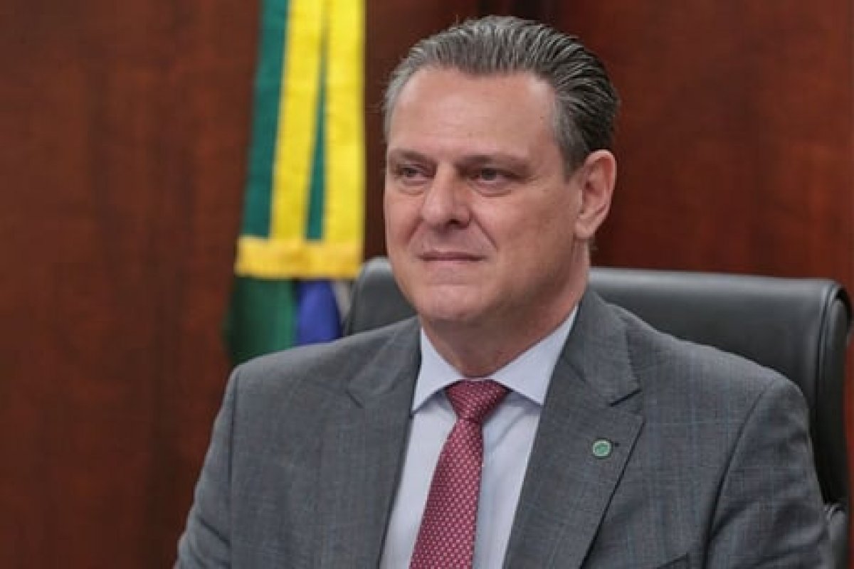 Carlos Fávaro defende a participação dos irmãos Batista em comitiva