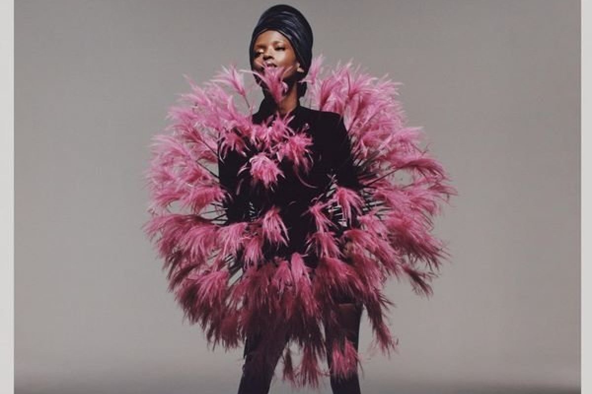 Balmain se une à Beyoncé para coleção inspirada no seu último álbum Renaissance!