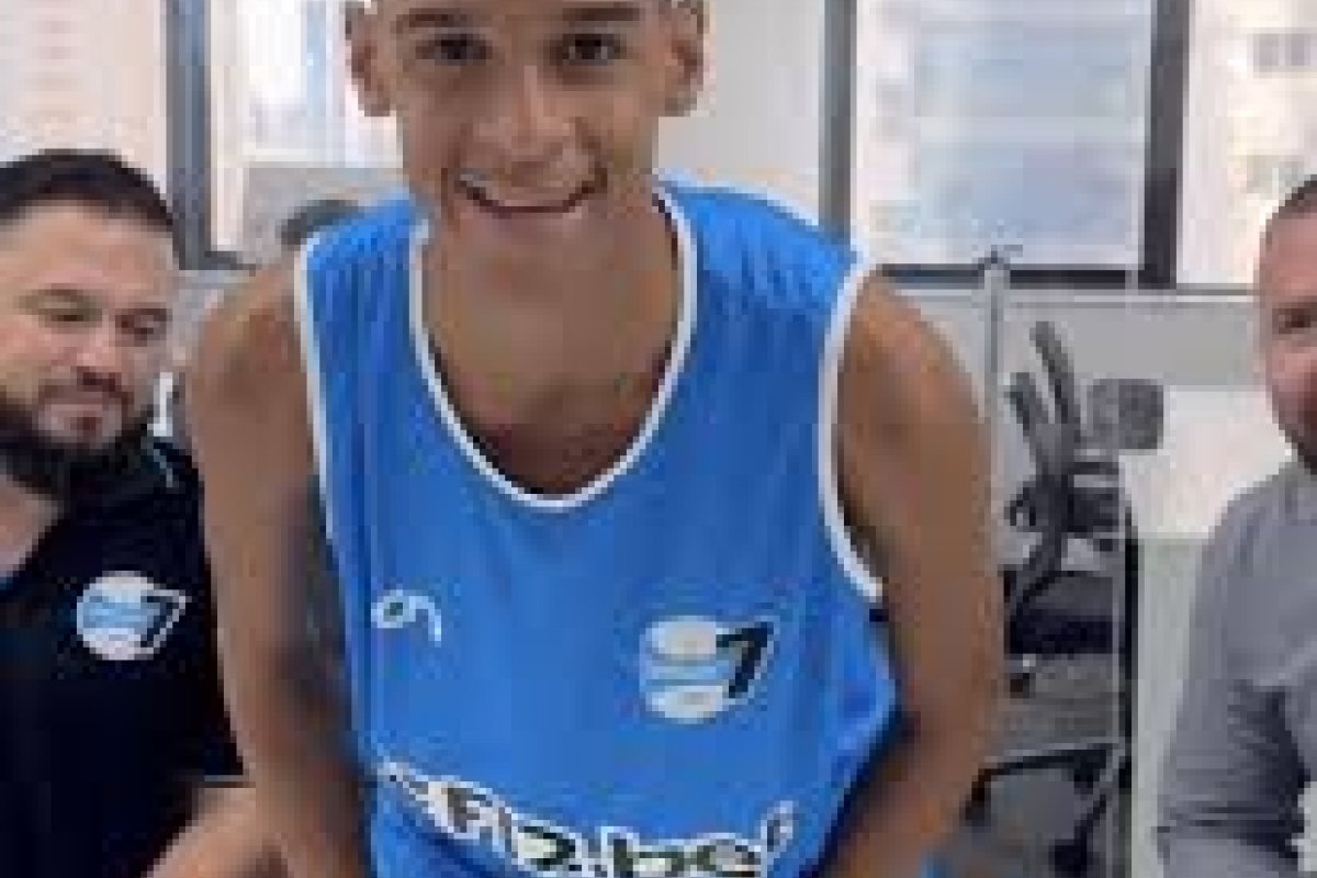 Luva de Pedreiro é contratado pelo Grêmio e gera rivalidade com o Internacional nas redes sociais