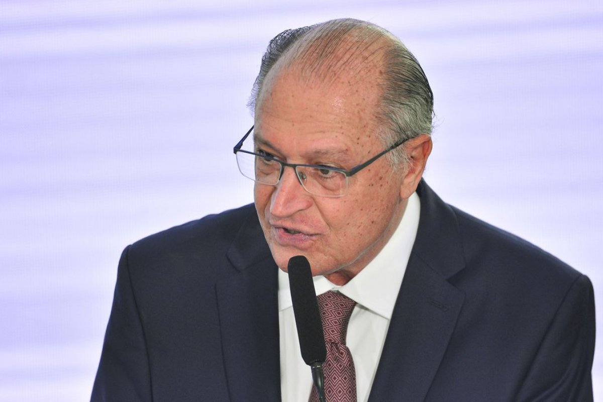 "Transmito meus sentimentos e orações à família", diz Alckmin após morte de professora esfaqueada