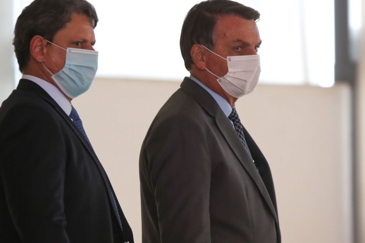 "Um excelente gestor", diz Bolsonaro em elogio a Tarcísio de Freitas