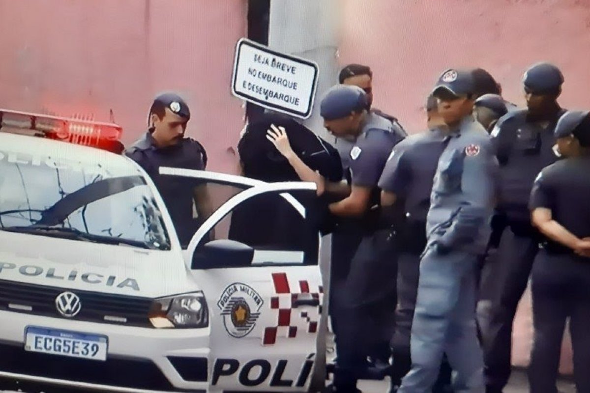 Escola chegou a alertar sobre o comportamento do aluno antes do atentado em SP