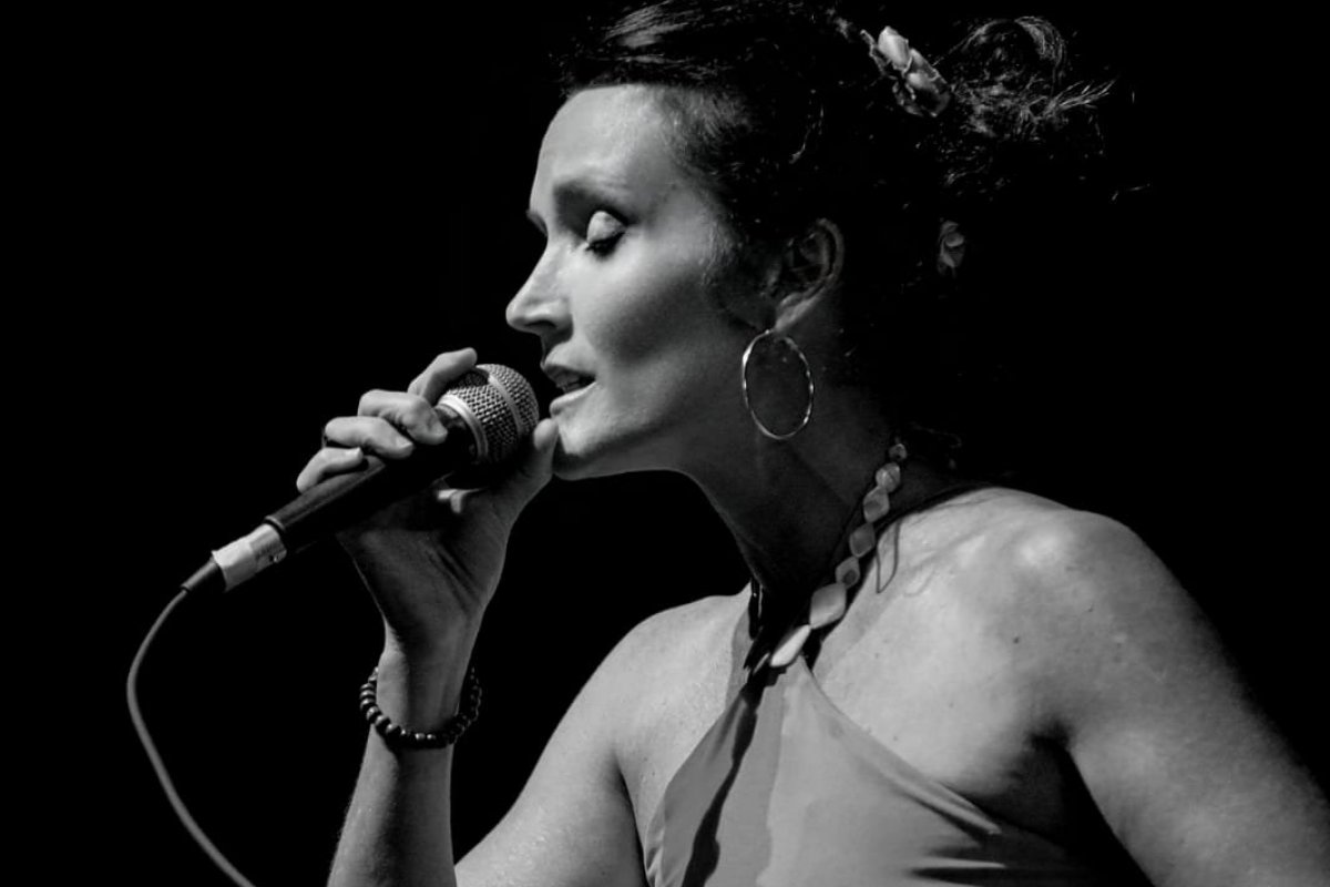 Daniella Firpo e Alejandro Fasanini fazem lançamento mundial de "Essa Vida Esse Amor"!