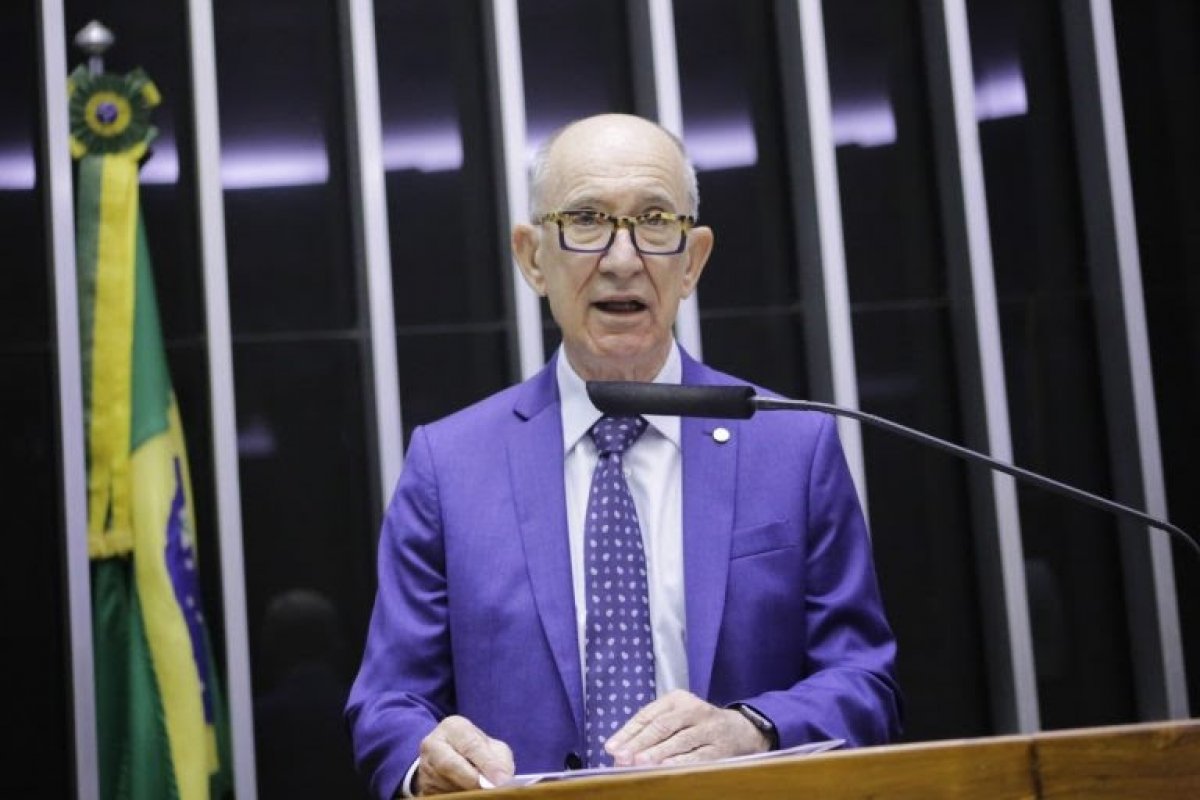 Presidente da CCJ emite nota de repúdio sobre fala contra Nikolas Ferreira