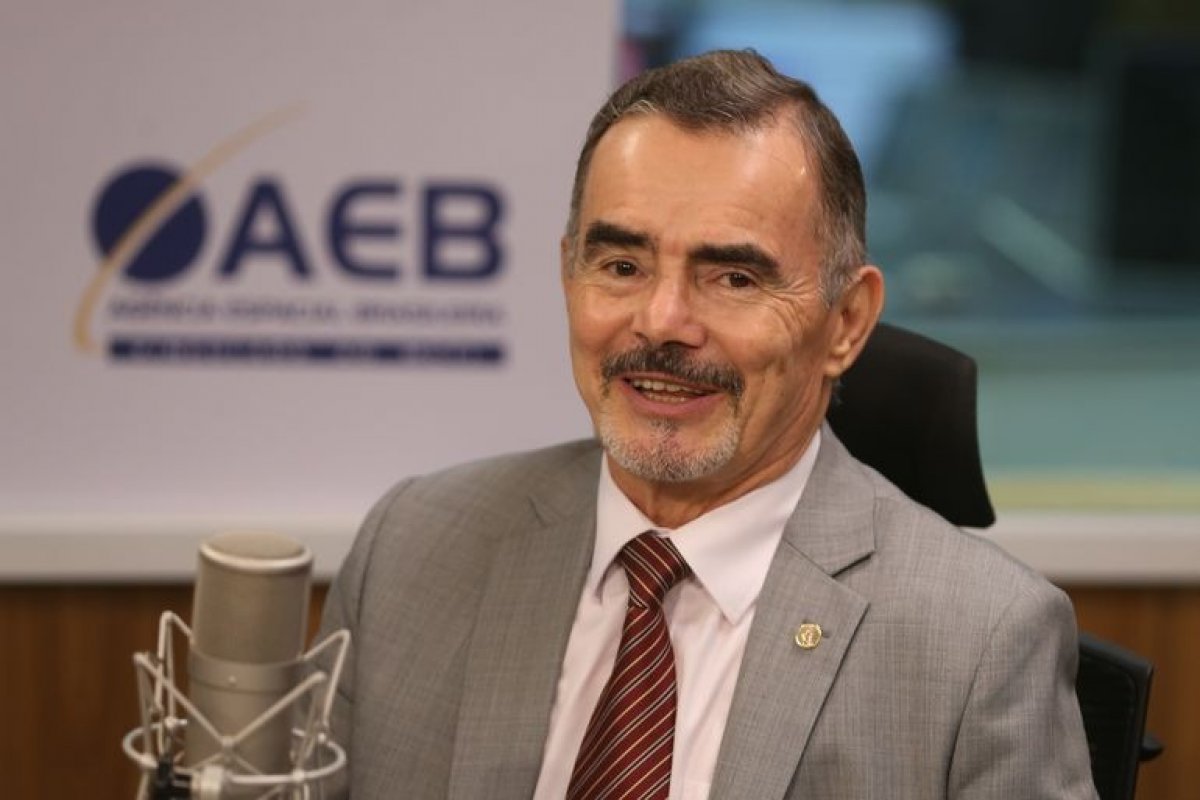 Presidente da Agência Espacial Brasileira recebeu mais de R$ 180 mil em diárias em 2022