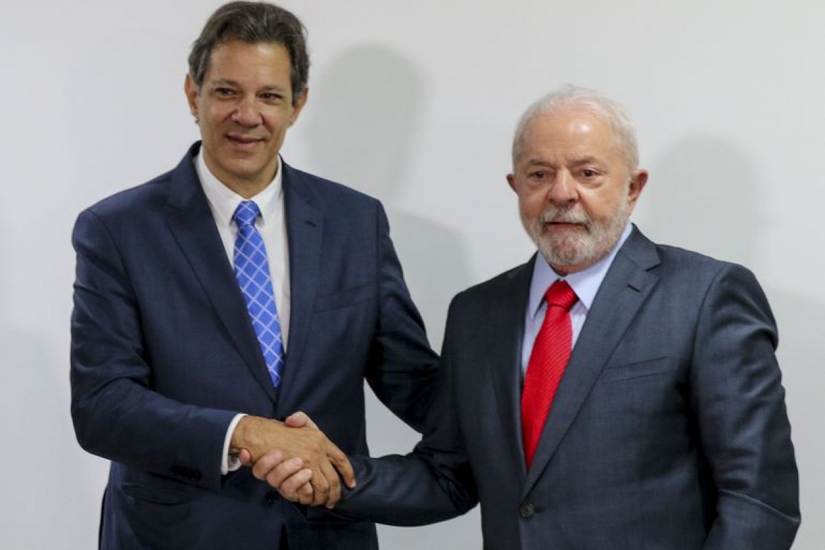 Lula aprova novo arcabouço fiscal apresentado por Haddad