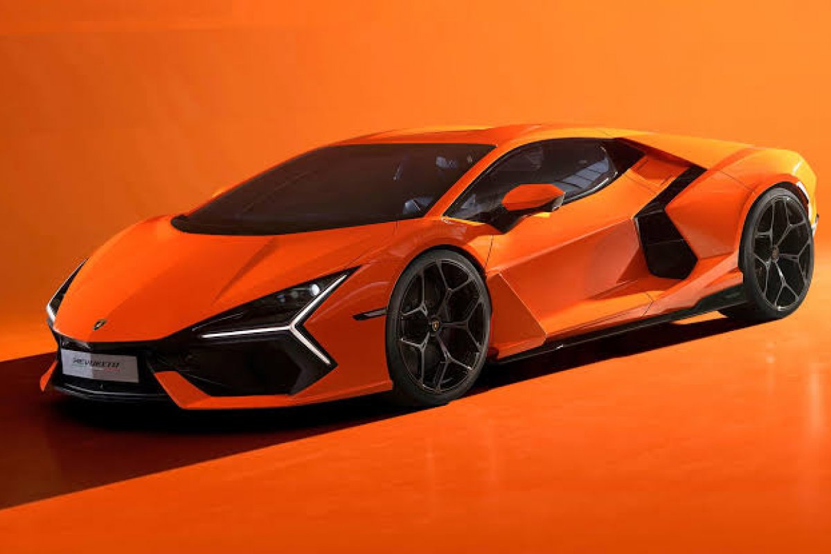 Lamborghini apresenta segundo modelo híbrido