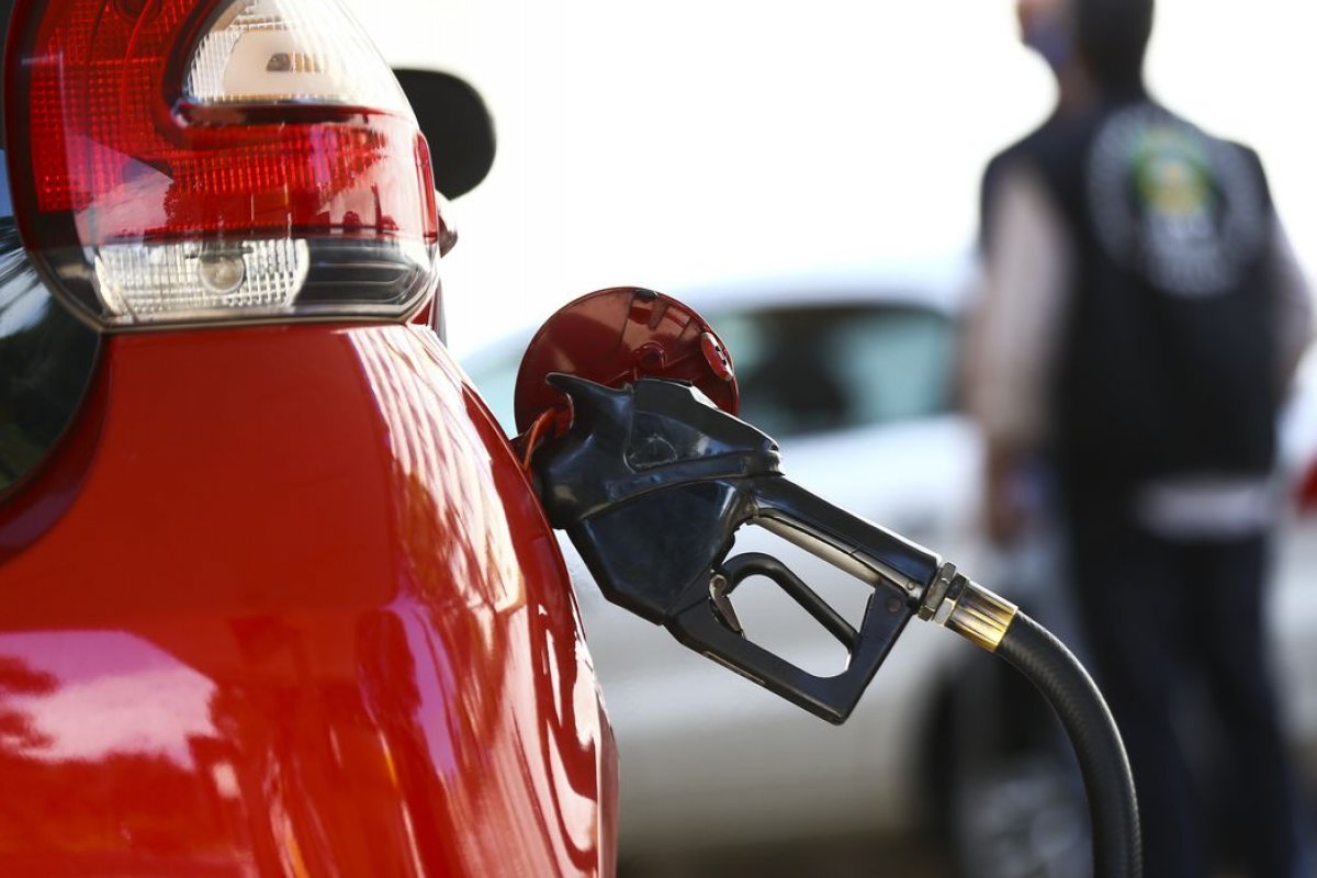 Estados definem alíquota única do ICMS para gasolina