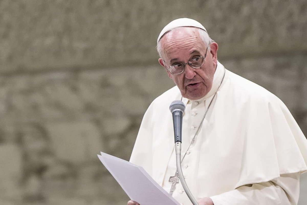 Após "clara melhora", papa Francisco deve ter alta nos próximos dias, diz Vaticano