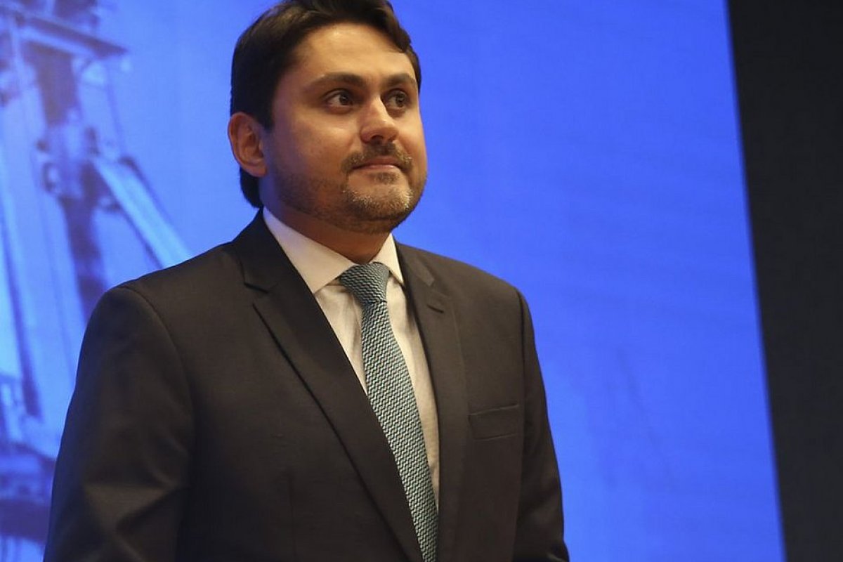 Juscelino Filho mentiu sobre agenda para ver leilão de cavalos em SP, diz jornal