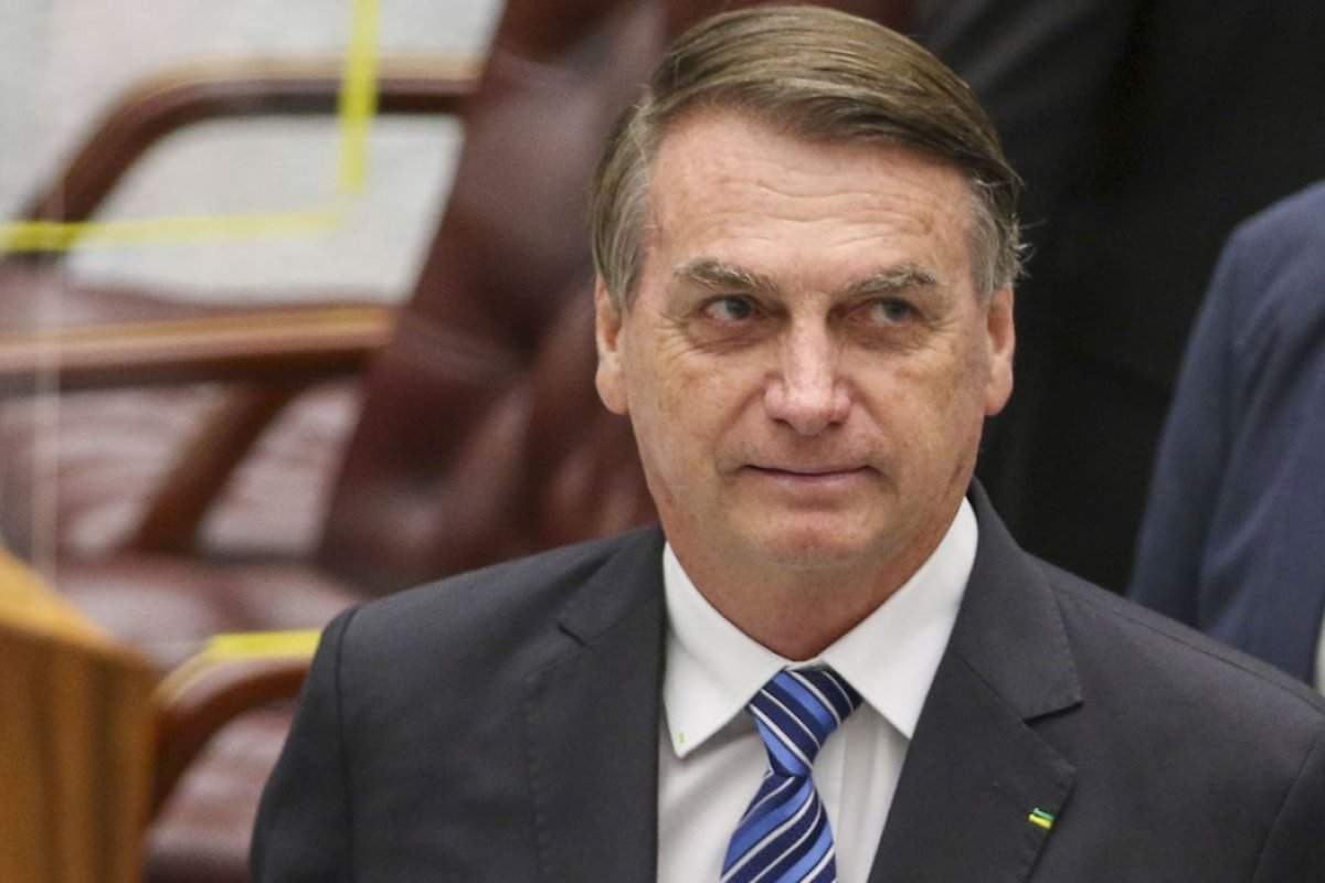 Moraes analisa ouvir Bolsonaro sobre participação em 8 de janeiro