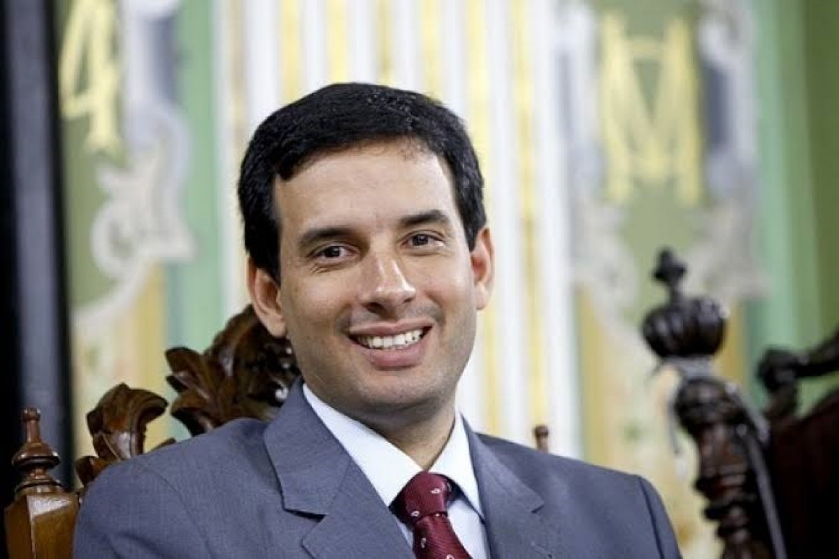 Deputado estadual Léo Prates pede desfiliação do DEM