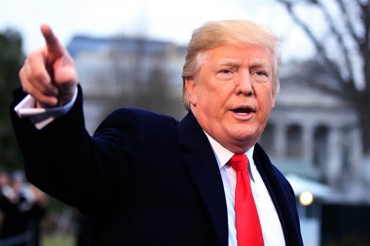 Deputados dão início a texto de impeachment contra Donald Trump