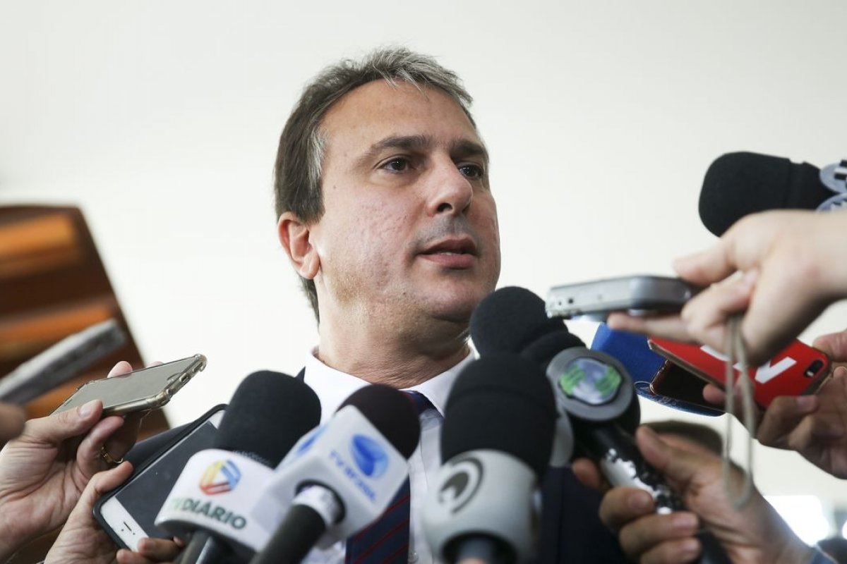 MEC deve autorizar vagas para cursos de medicina só onde faltam médicos