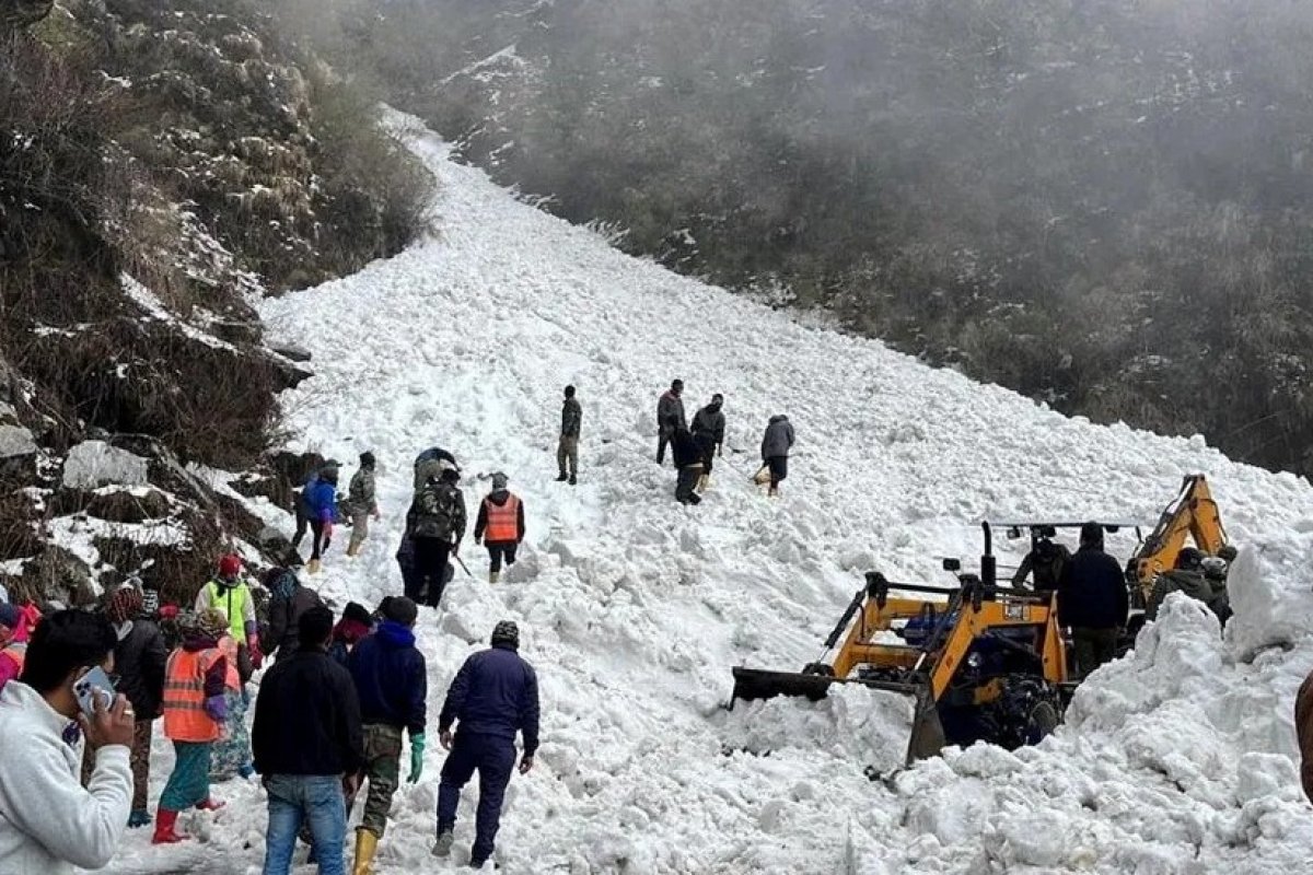 Sete turistas morrem após serem atingidos por avalanche na Índia