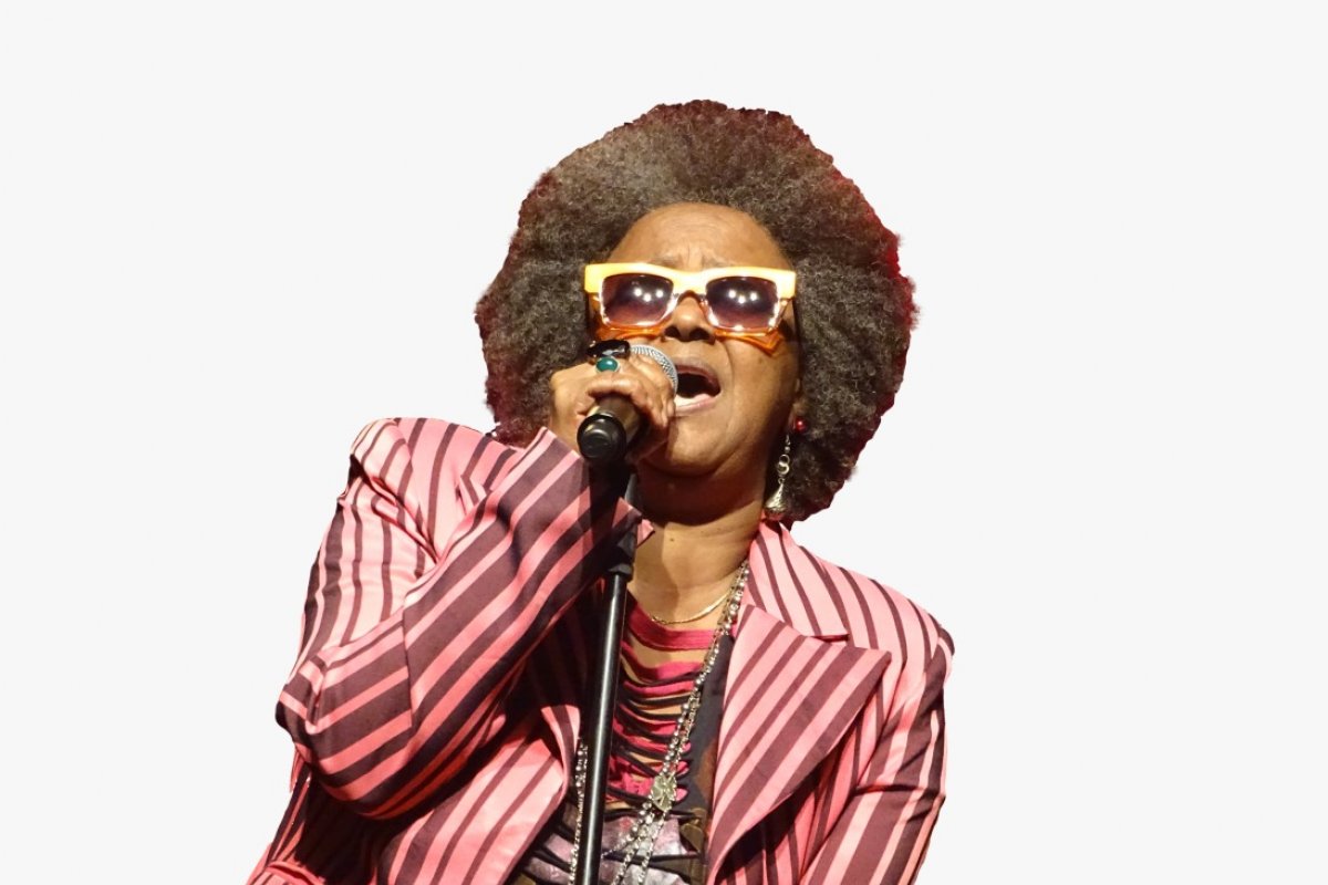 Sandra de Sá, Sérgio Loroza e Jeanne Lima são atrações da Semana Santa em Itaparica