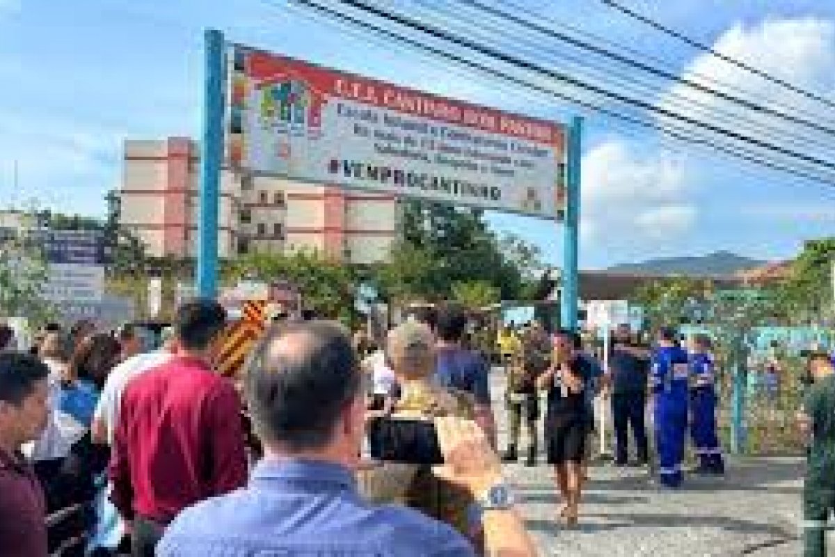 Crianças que morreram no ataque à creche são veladas em Blumenau