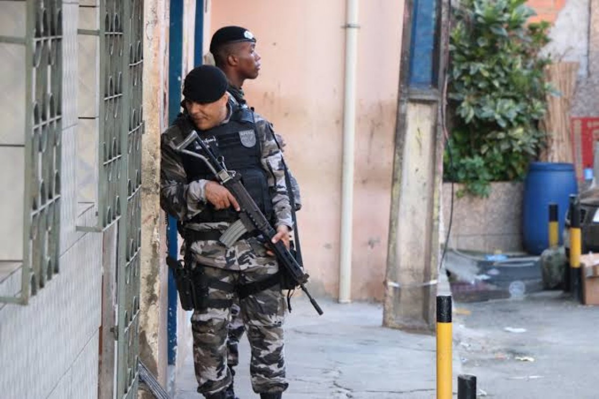Dois homens são mortos durante disputa entre facções criminosas em Salvador