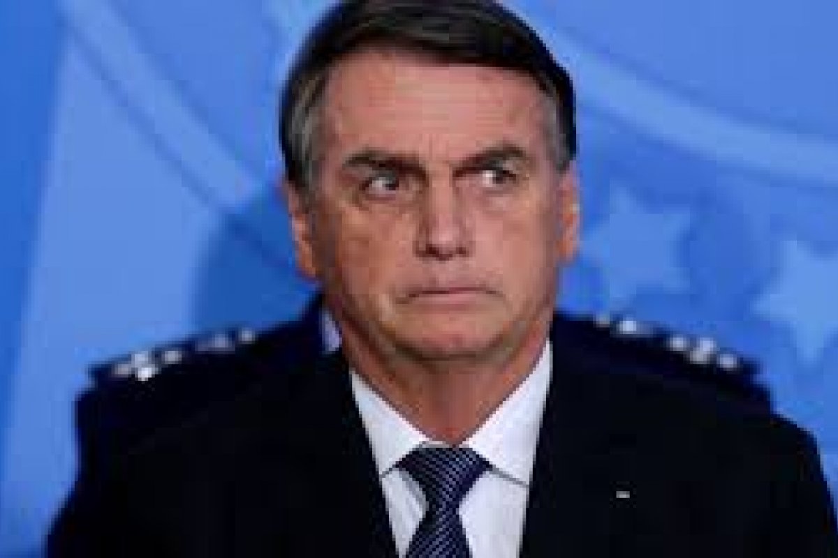 Bolsonaro diz à PF que pedido para reaver jóias na alfândega foi para evitar “vexame internacional”