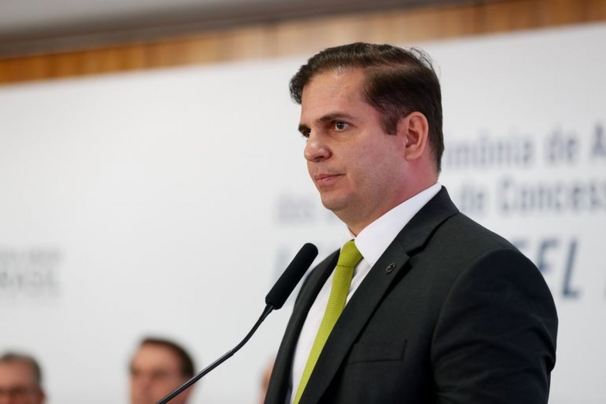 Centrão derrota PT e emplaca Pepitone ao cargo de diretor financeiro de Itaipu