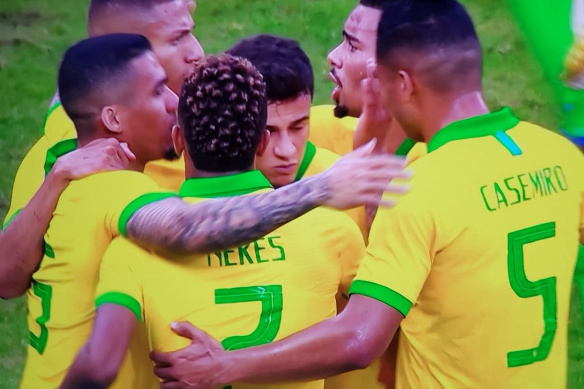 Brasil vai goleando Honduras por 3 a 0 em amistoso 