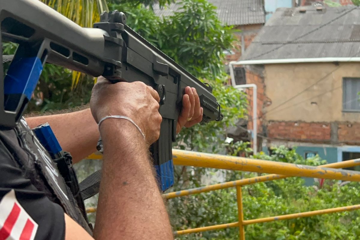 Mais de 60% das mortes cometidas por policiais no RJ não são investigadas