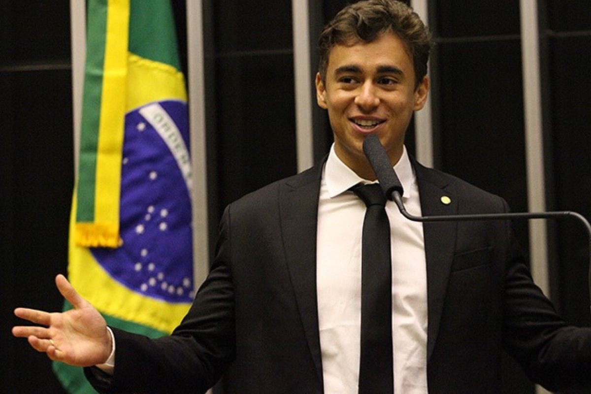 Nikolas Ferreira é multado por divulgar fake news contra Kim Kataguiri