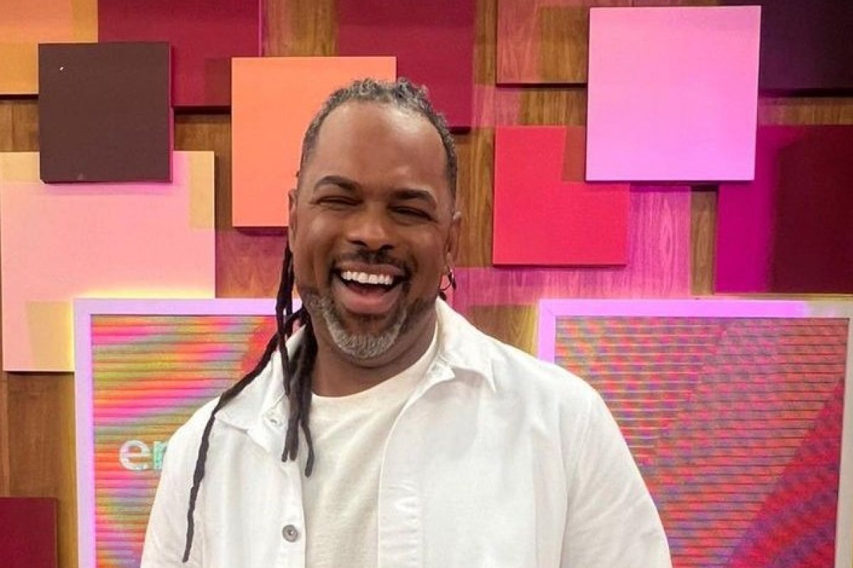 Após repercussão negativa, Manoel Soares compartilha vídeo e nega ter reclamado da diferença salarial entre ele e Patrícia Poeta!