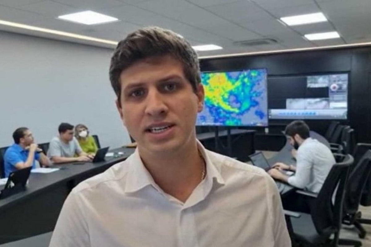 João Campos sai em defesa do pai após acusações do MPF