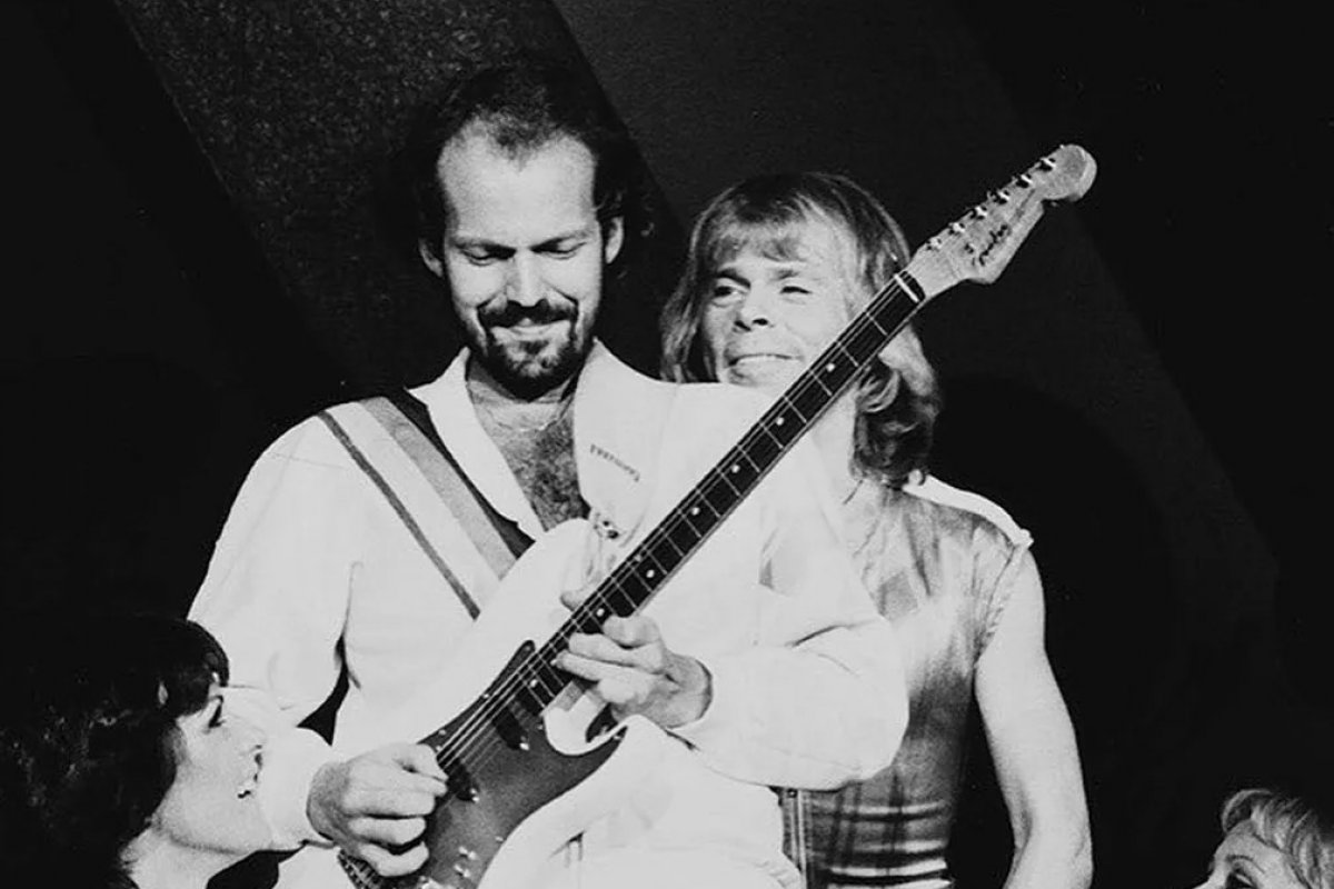Lasse Wellander, guitarrista do ABBA, morre aos 70 anos