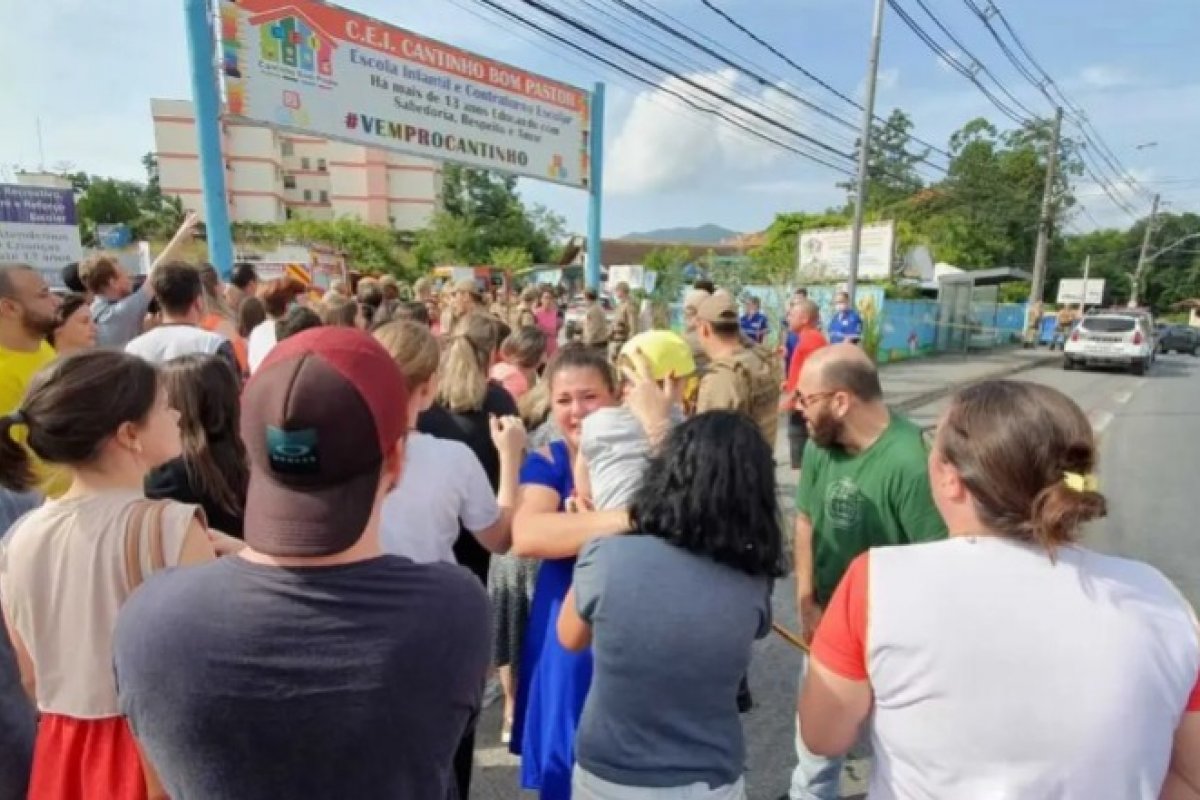 Rede de escolas municipais de Blumenau entram em férias para reforçar segurança