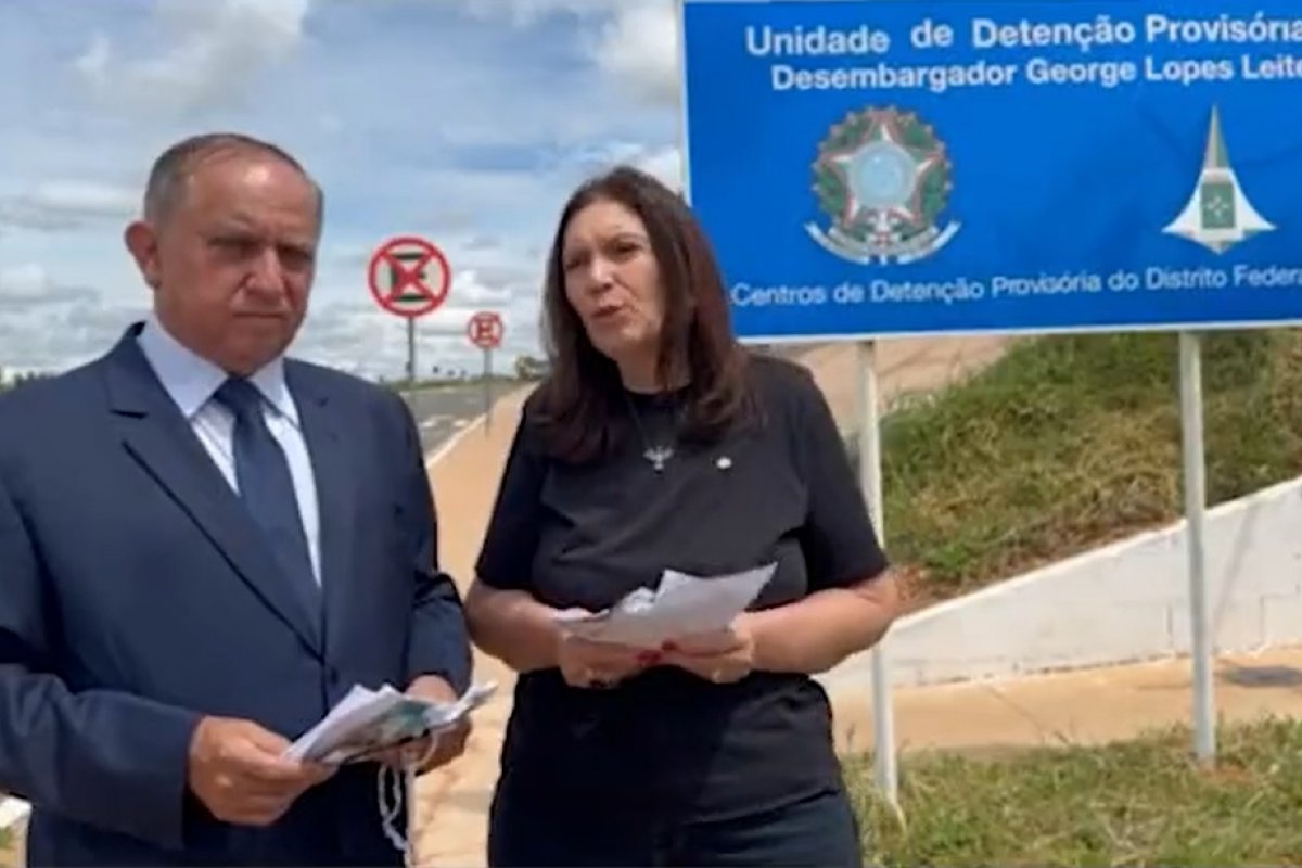 Vídeo: deputada Bia Kicis e senador Izalci Lucas visitam presos dos atos do dia 8 de janeiro