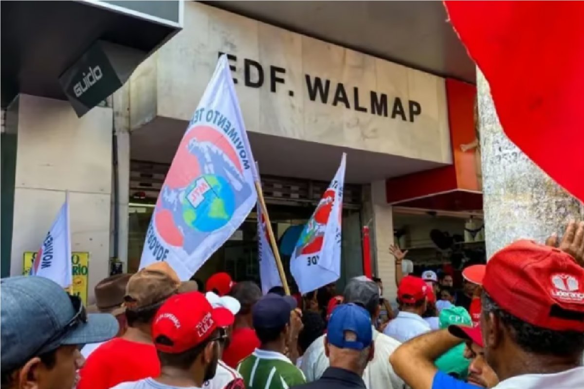 Membros do MST invadem sede do Incra em Alagoas