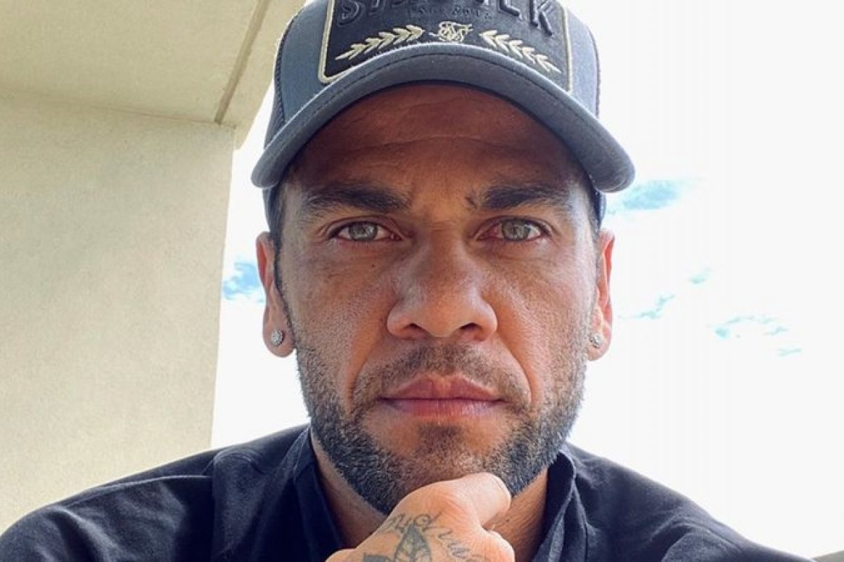 Daniel Alves completa 80 dias de prisão em Barcelona por acusação de estupro