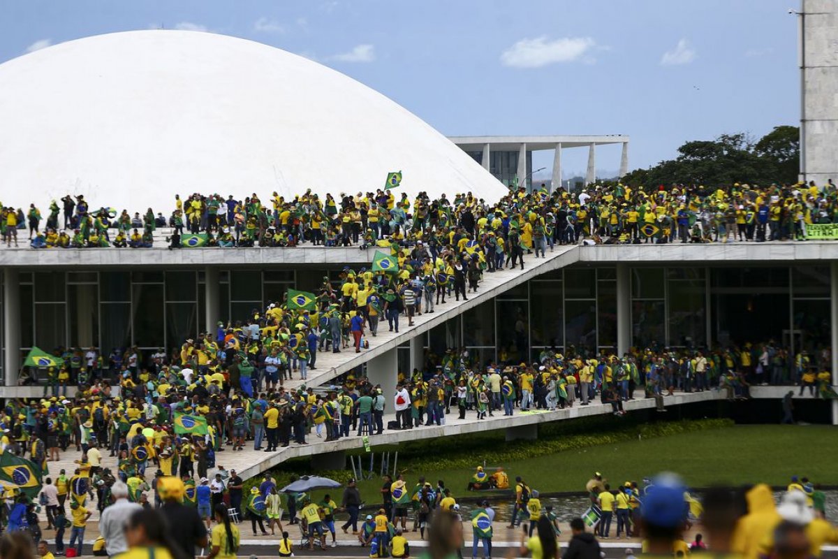 STF marca primeiro julgamento de denunciados por atos de 8 de janeiro em Brasília