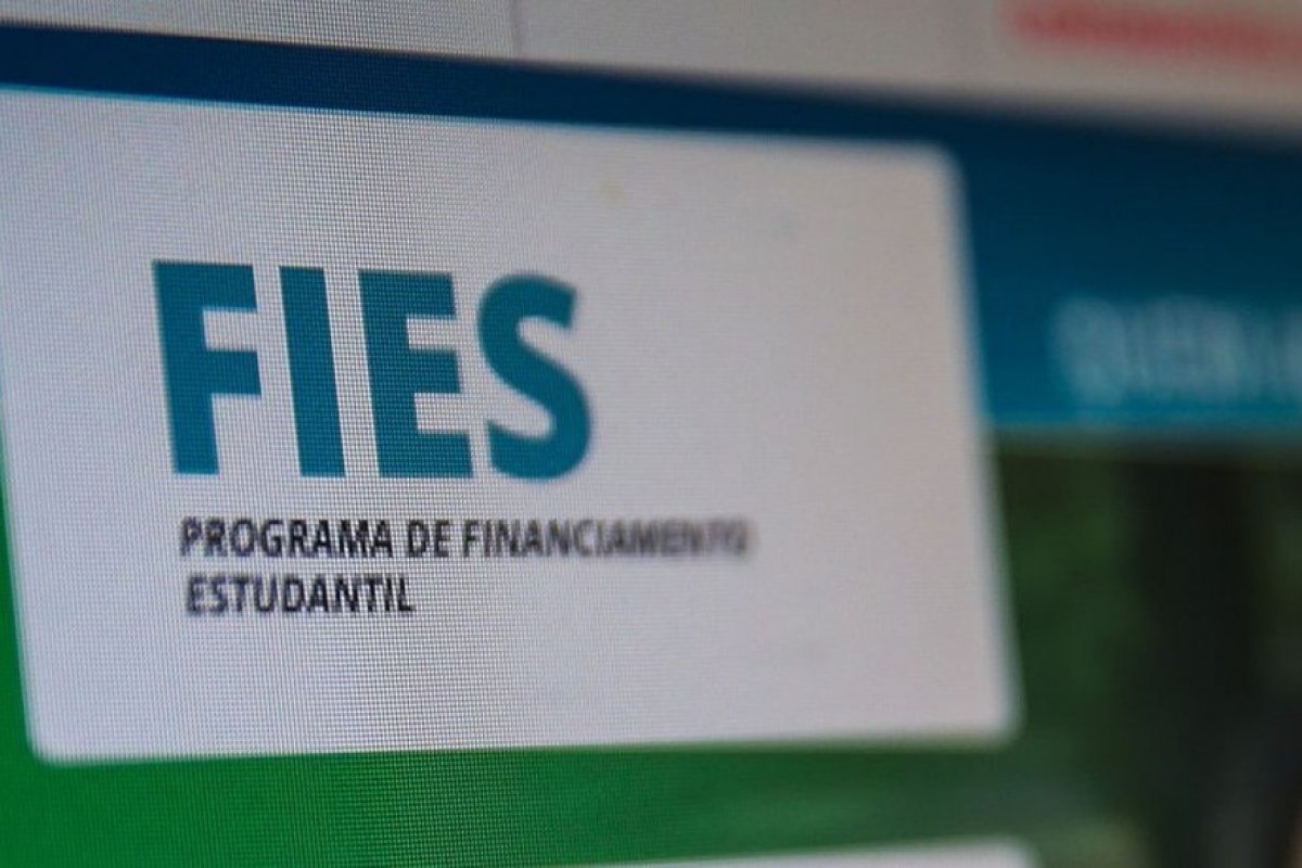 Polícia Federal deflagra operação contra fraudes no sistema do Fies