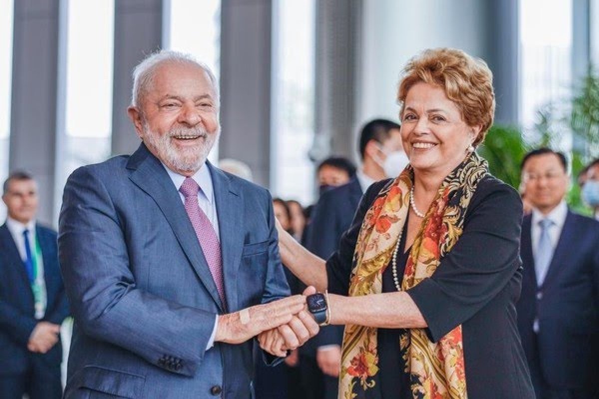 Vídeo: 'Transforme o banco dos Brics no maior banco para países em desenvolvimento que o mundo já viu', diz Lula em posse de Dilma no NDB