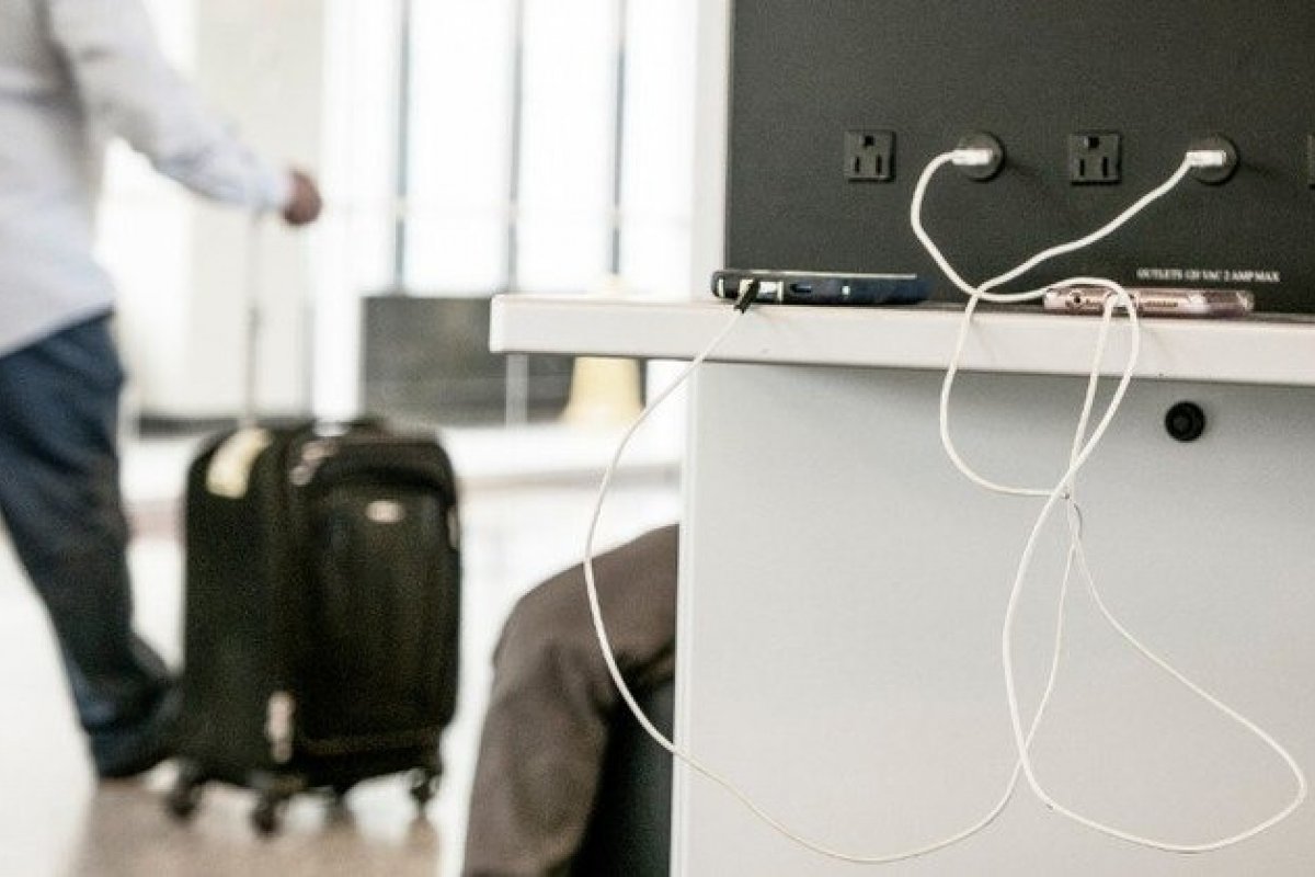 FBI aconselha a não usar entradas USB em locais públicos