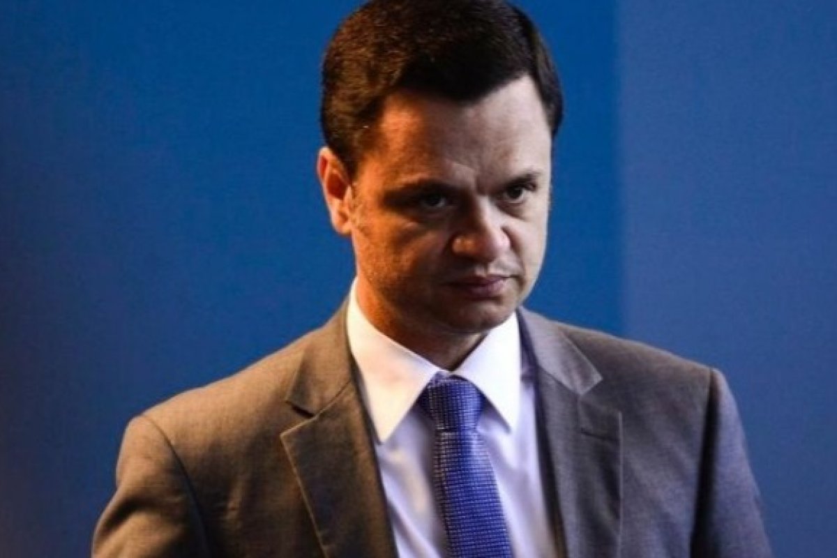 Alexandre Moraes da prazo de 5 dias para a PGR se posicionar sobre pedido de soltura de Torres