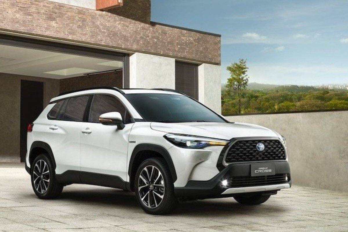 Corolla Cross sofre nova onda de aumentos e chega a R$ 210 mil