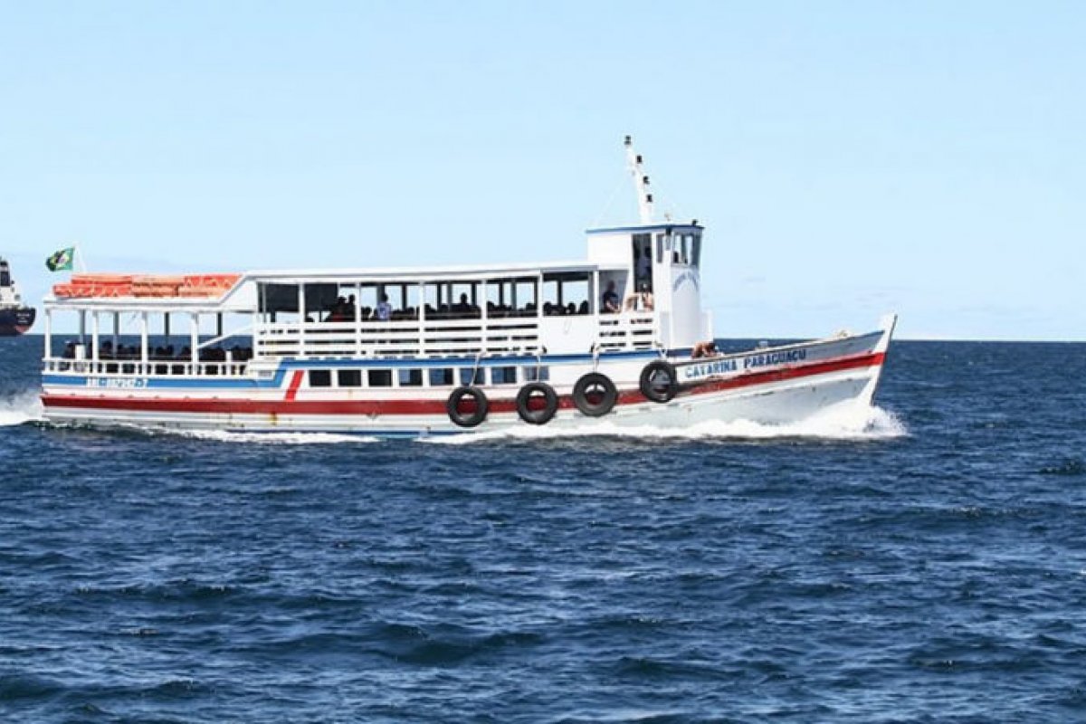 Travessia Salvador-Mar Grande registra embarque moderado de passageiros nesta sexta-feira (14)