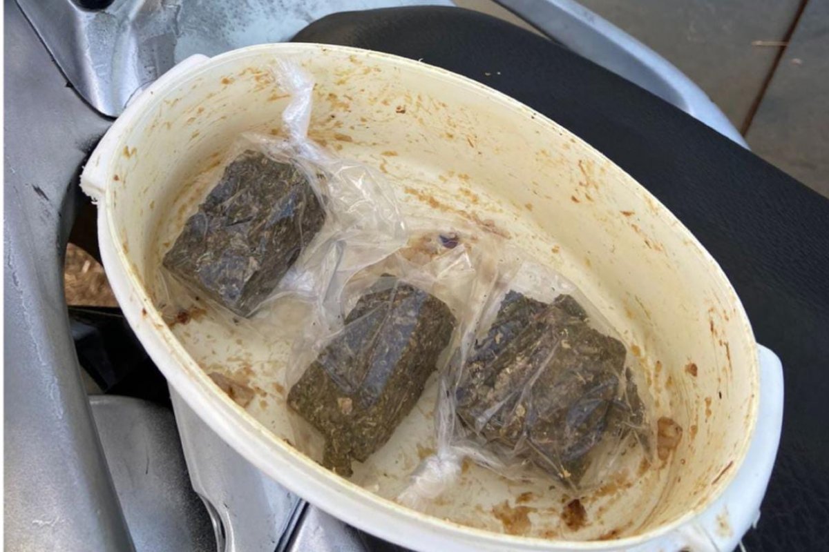 Polícia prende suspeito de fazer distribuição de maconha em Narandiba
