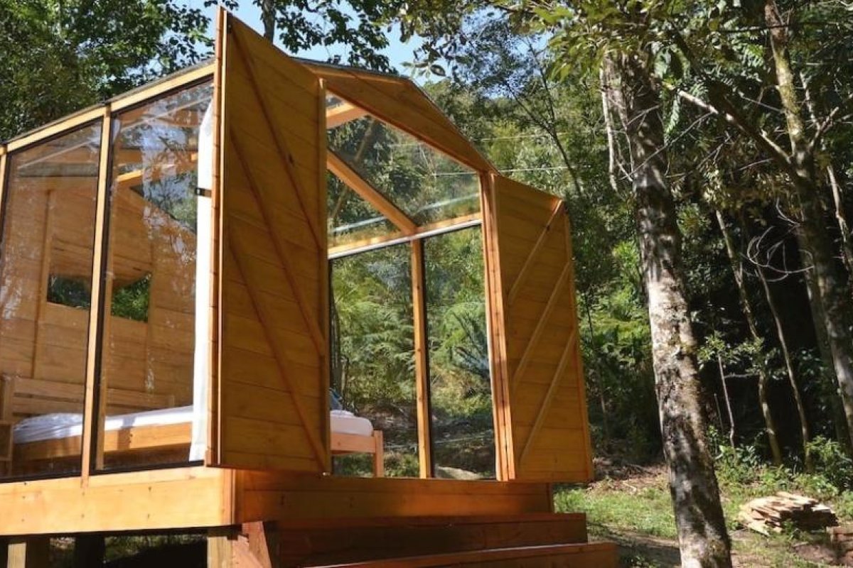 Cabana de vidro no Brasil está entre 10 Airbnbs mais curtidos do mundo