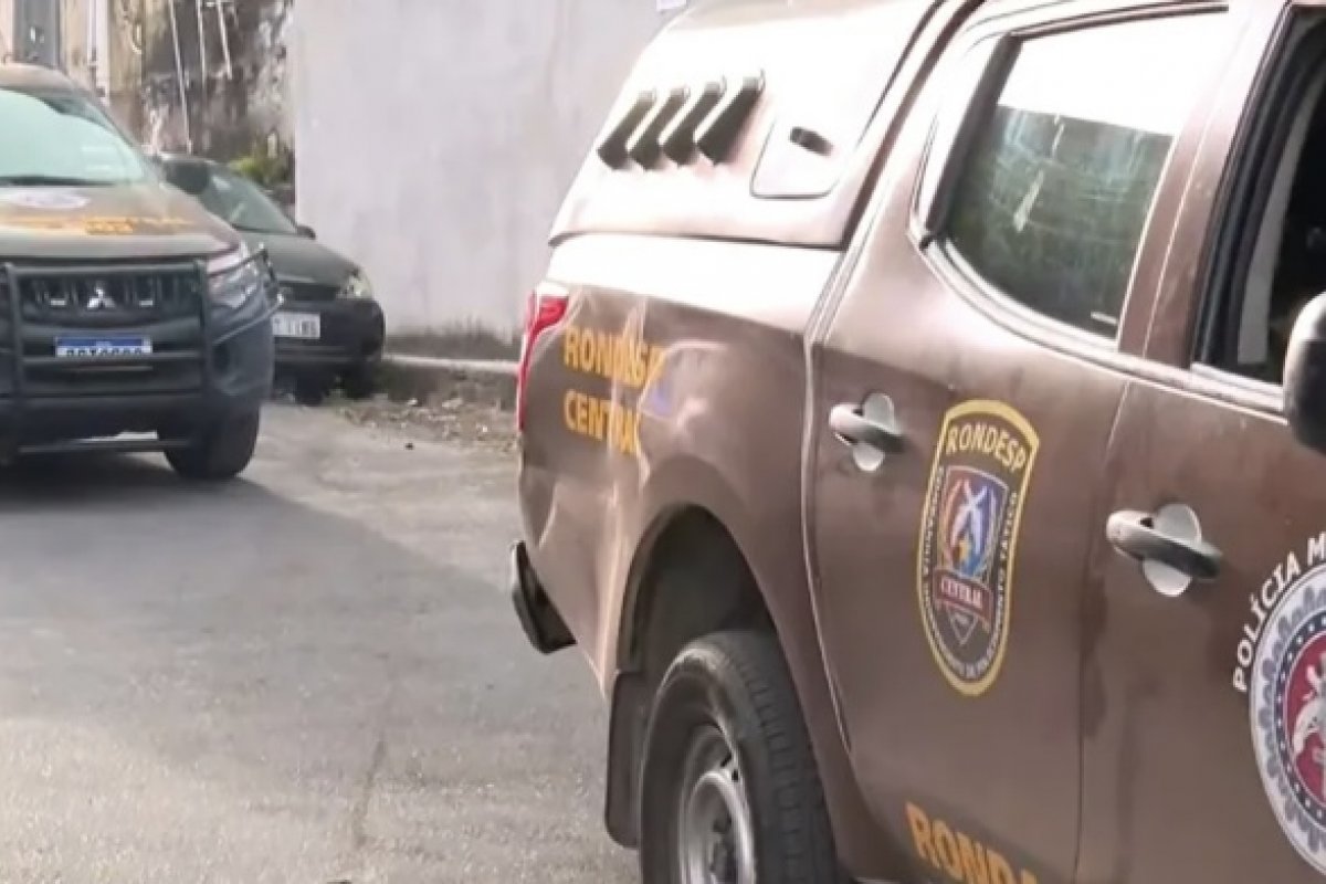 Adolescente é liberada após ser feita de refém em Salvador, nesta segunda-feira (17)