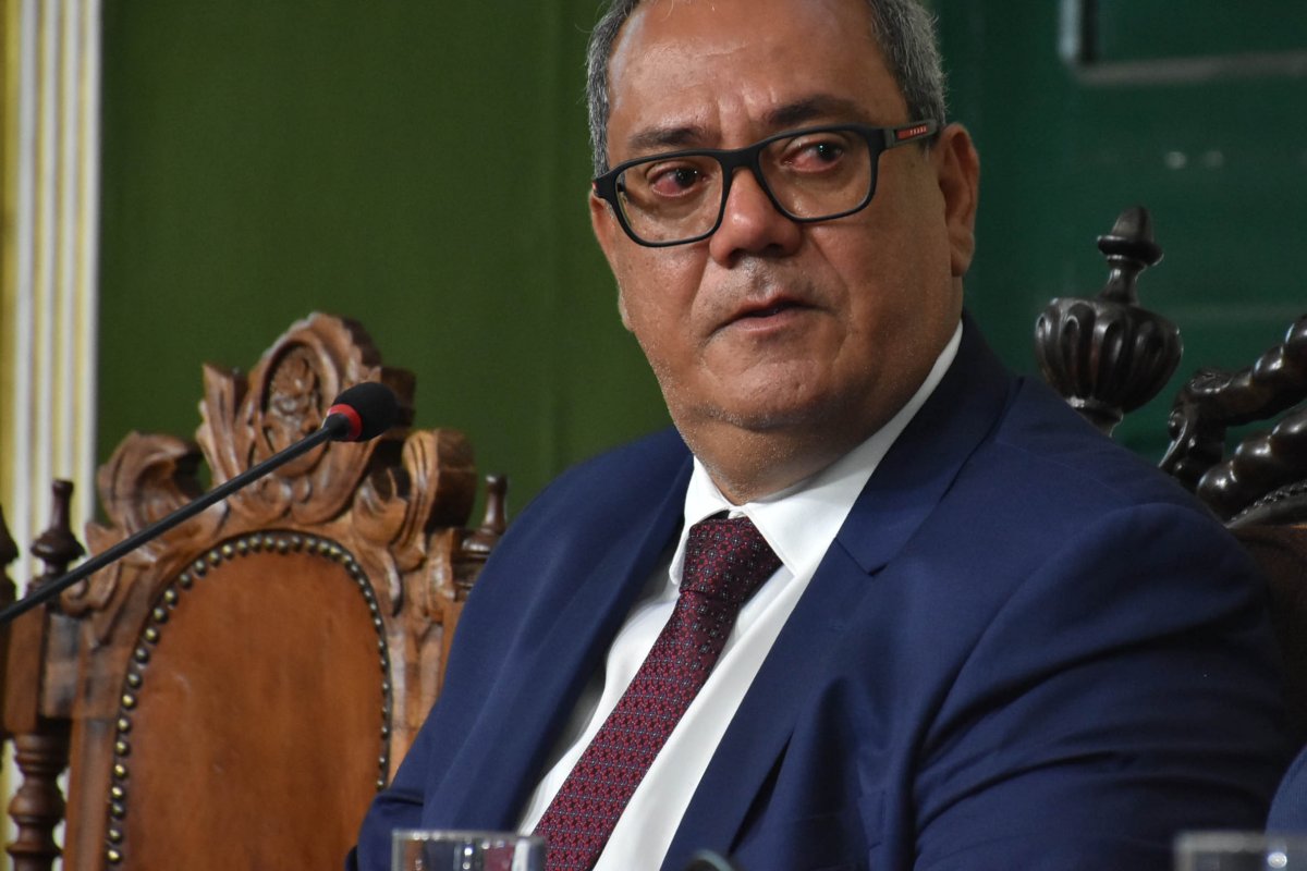Em dia de aniversário do presidente, Câmara Municipal de Salvador suspende sessão