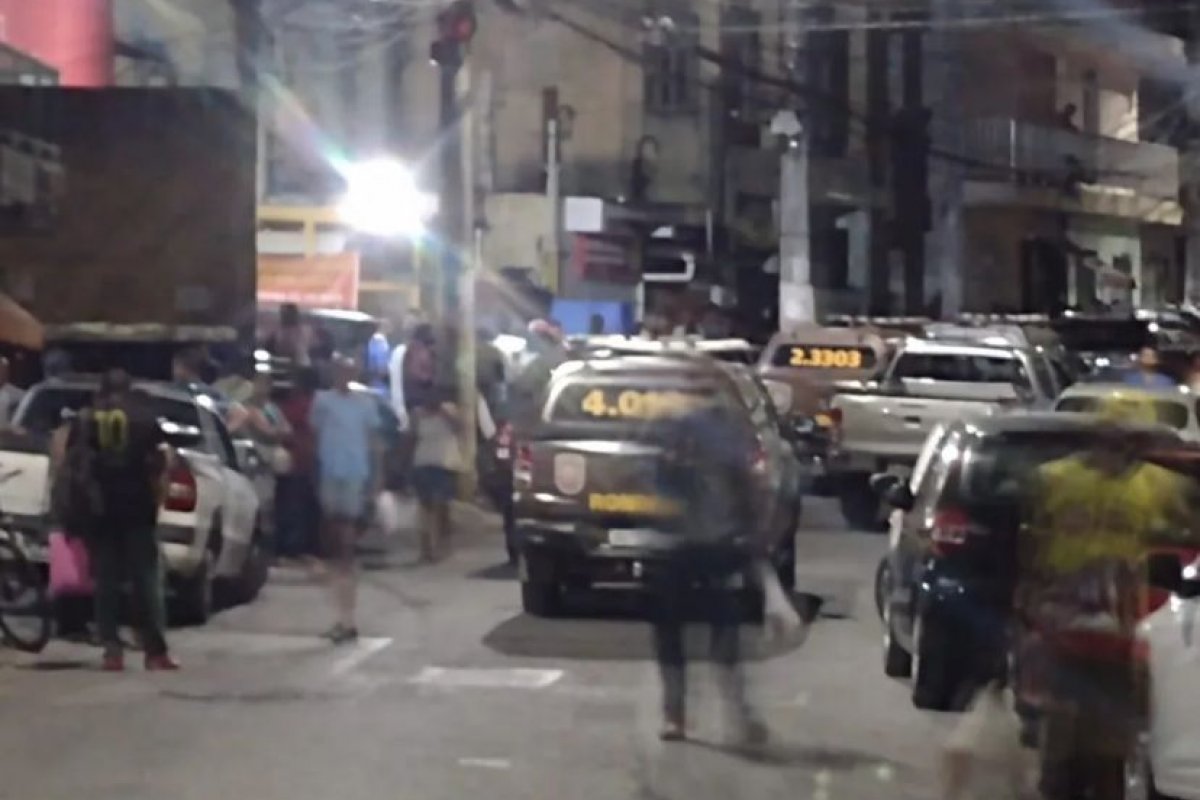 Dois casos de violência com reféns foram registrados na segunda-feira (17) no bairro de Tancredo Neves em Salvador