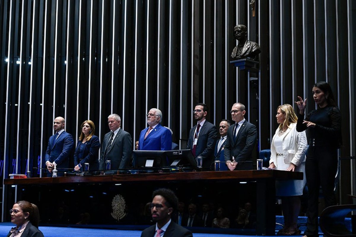 Senado realiza sessão especial em homenagem às vítimas do Holocausto