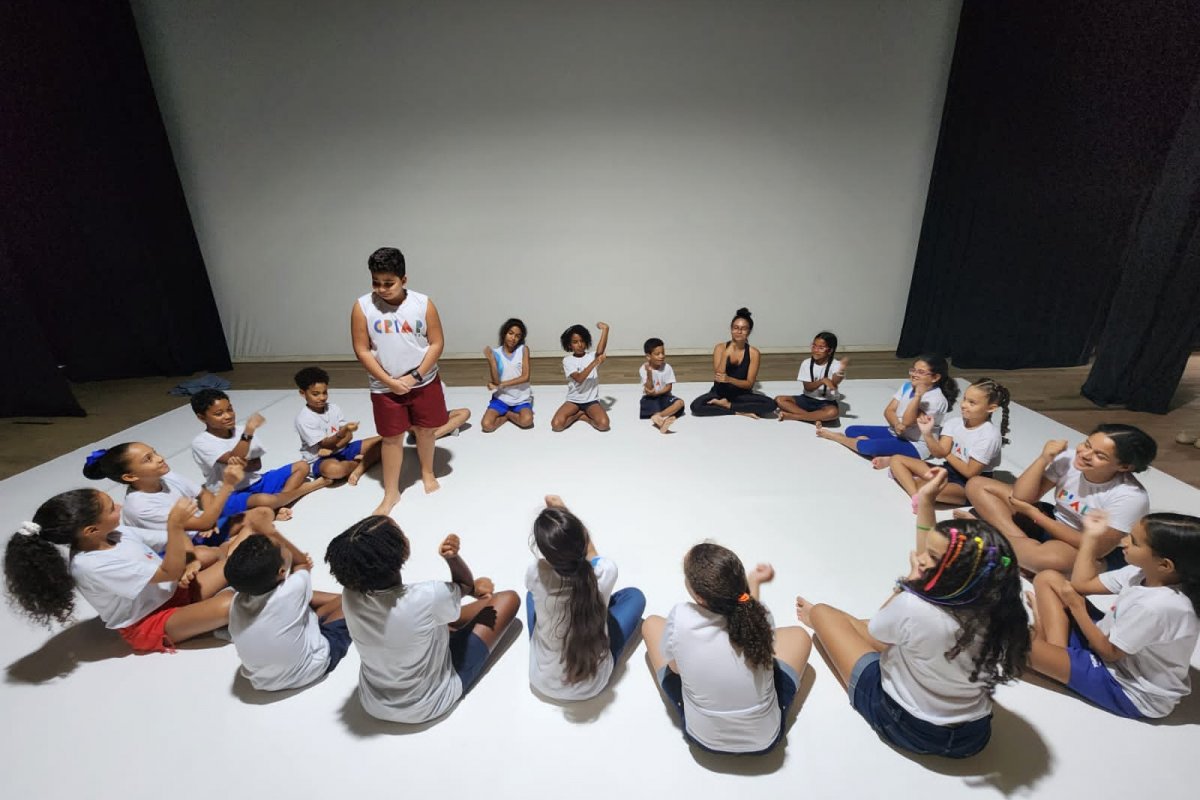 Arte e cultura invadem escolas municipais de Salvador com contação de histórias