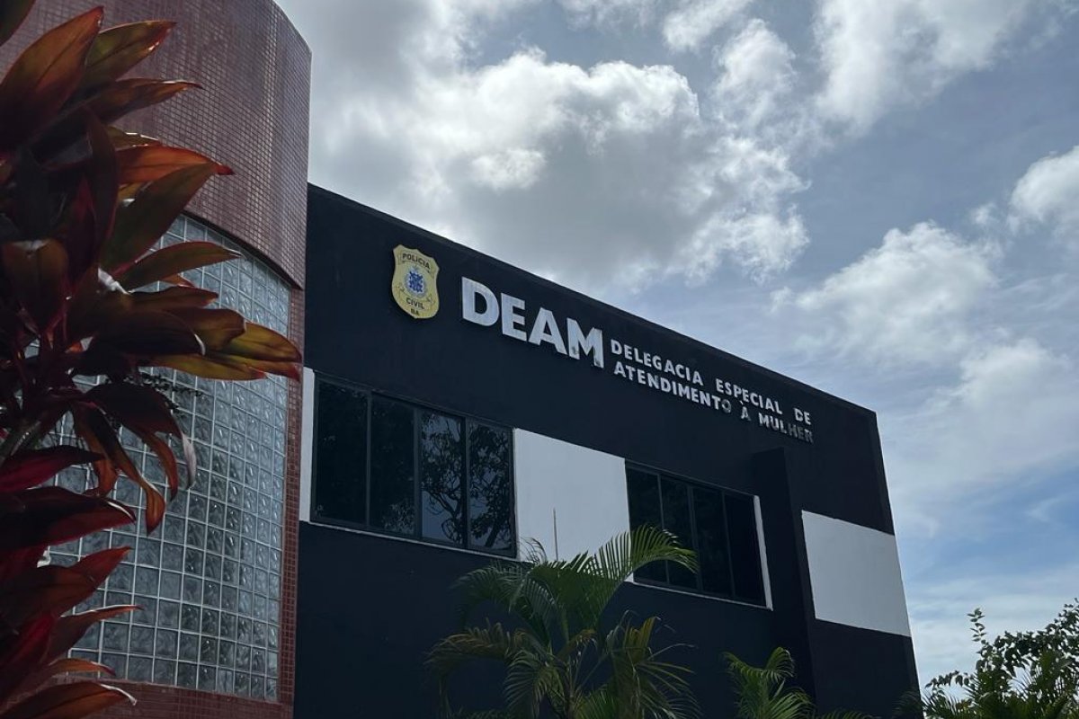 Salvador: homem é preso por tentar matar companheira a facadas